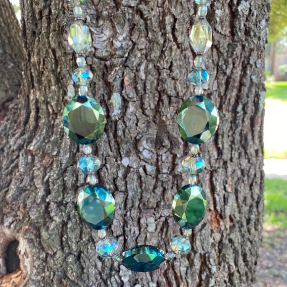 2 Pc Green Crystals & Sterling Silver .925 Necklace & Earrings Set - Picture 5 of 10